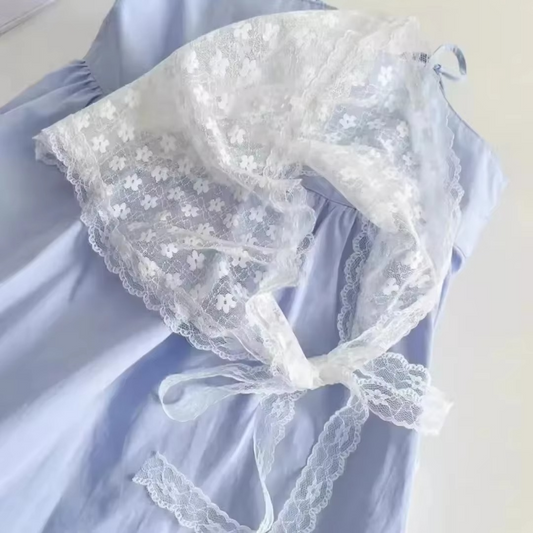 Lace Triangle Scarf – Elegant Floral Ribbon for Women